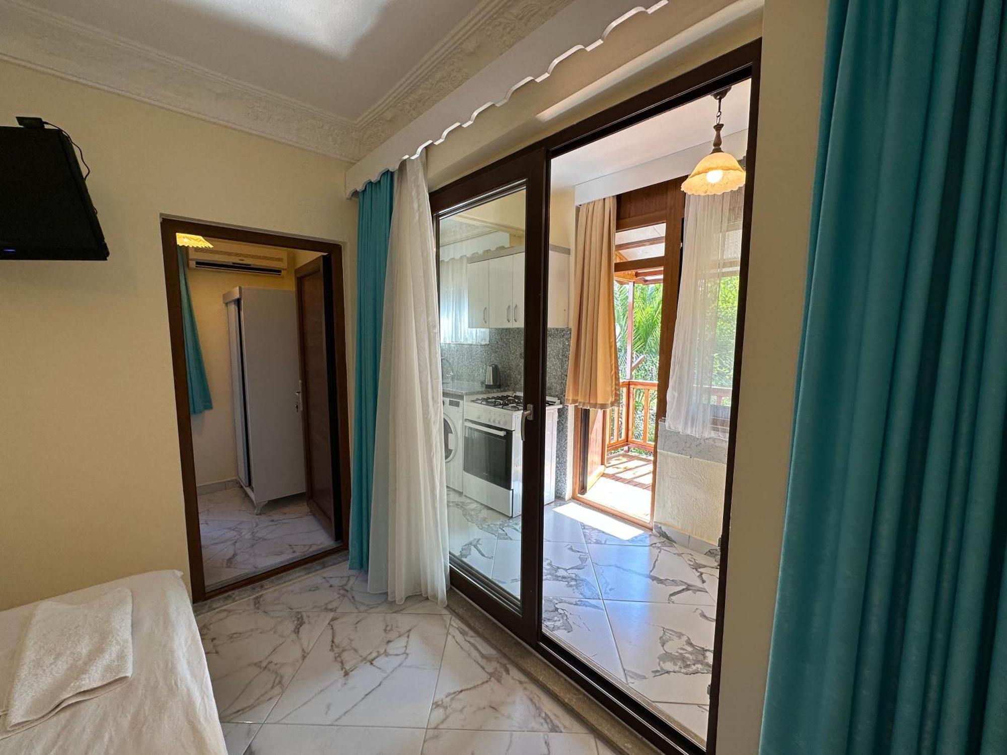 Palm Konak Hotel Çıralı Extérieur photo